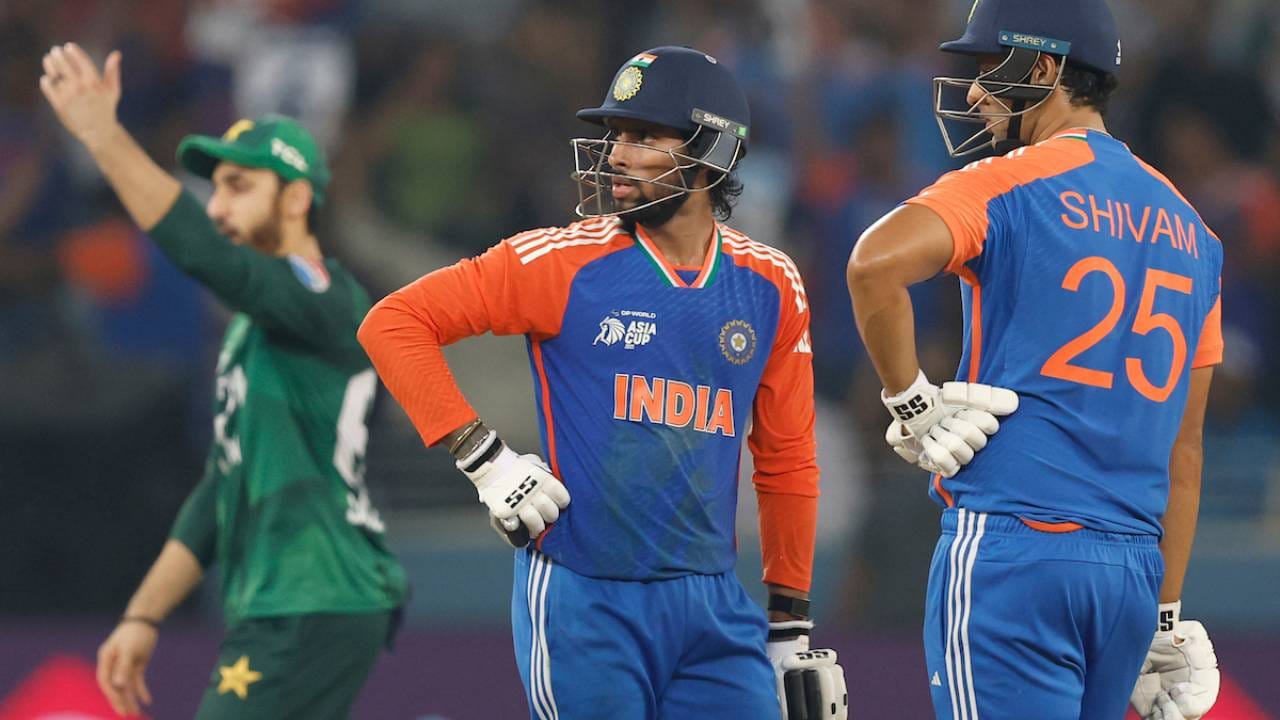 2016 ते 2018 दरम्यान पाकिस्तानने 11 टी20 मालिका जिंकल्या. यासह टी20 क्रिकेटमध्ये सर्वाधिक सलग मालिका जिंकण्याचा विक्रम झाला. आता टीम इंडियाने या विक्रमाची बरोबरी केली आहे.  (Photo- ACC)