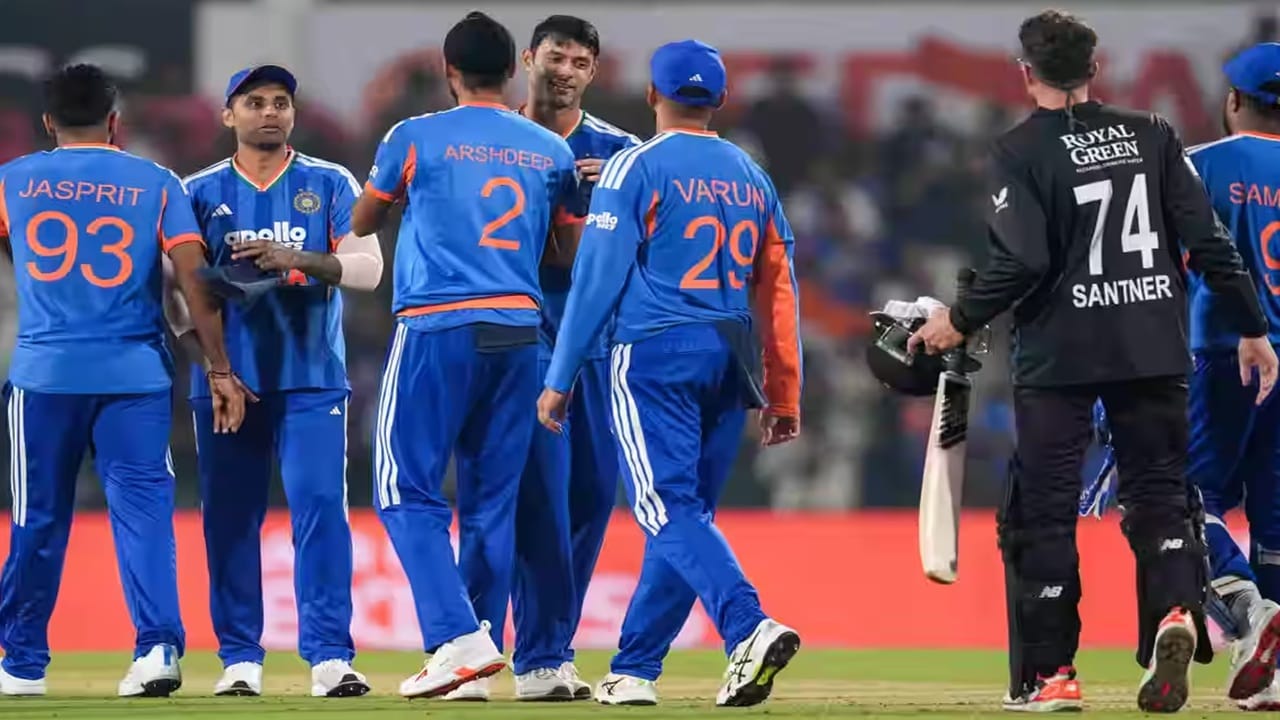 IND vs NZ : गुवाहाटीत तिसऱ्या टी 20I चा थरार, सामन्याला किती वाजता सुरुवात होणार? IND vs NZ : गुवाहाटीत तिसऱ्या टी 20I चा थरार, सामन्याला किती वाजता सुरुवात होणार?