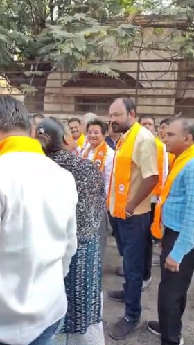 शिवसेना शिंदे गटाचे जिल्हाप्रमुख विष्णू भंगाळे यांच्यावर महिलेचा संताप.