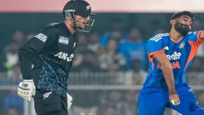 Jasprit Bumrah : भारताचा टॉप बॉलर जसप्रीत बुमराहची सध्या इतकी का धुलाई होतेय? T20 मधले त्याचे 12 महिन्यातले आकडे चिंताजनक