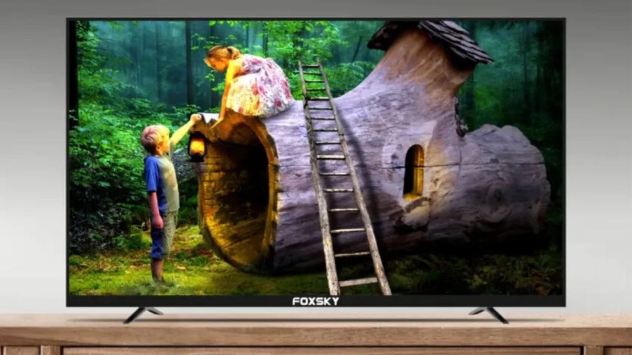  जर तुम्हाला मोठ्या स्क्रीनचा स्मार्ट टीव्ही खरेदी करायचा असेल तर यासाठी तुम्हाला ८,४९९ रुपये खर्च करावे लागणार आहेत. Thomson Alpha सीरीजच्या ३२ इंची स्क्रीनवाले हे स्मार्ट टीव्ही खूपच स्वस्तात मिळत आहेत.या स्मार्ट टीव्हीला तुम्ही फ्लिकार्टवरुन खरेदी करु शकता.