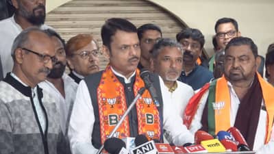 काँग्रेसला सर्वात मोठा धक्का! राष्ट्रीय अध्यक्षासह संपूर्ण यूनियन भाजपमध्ये सामील, CM फडणवीसांच्या उपस्थितीत पक्ष प्रवेश