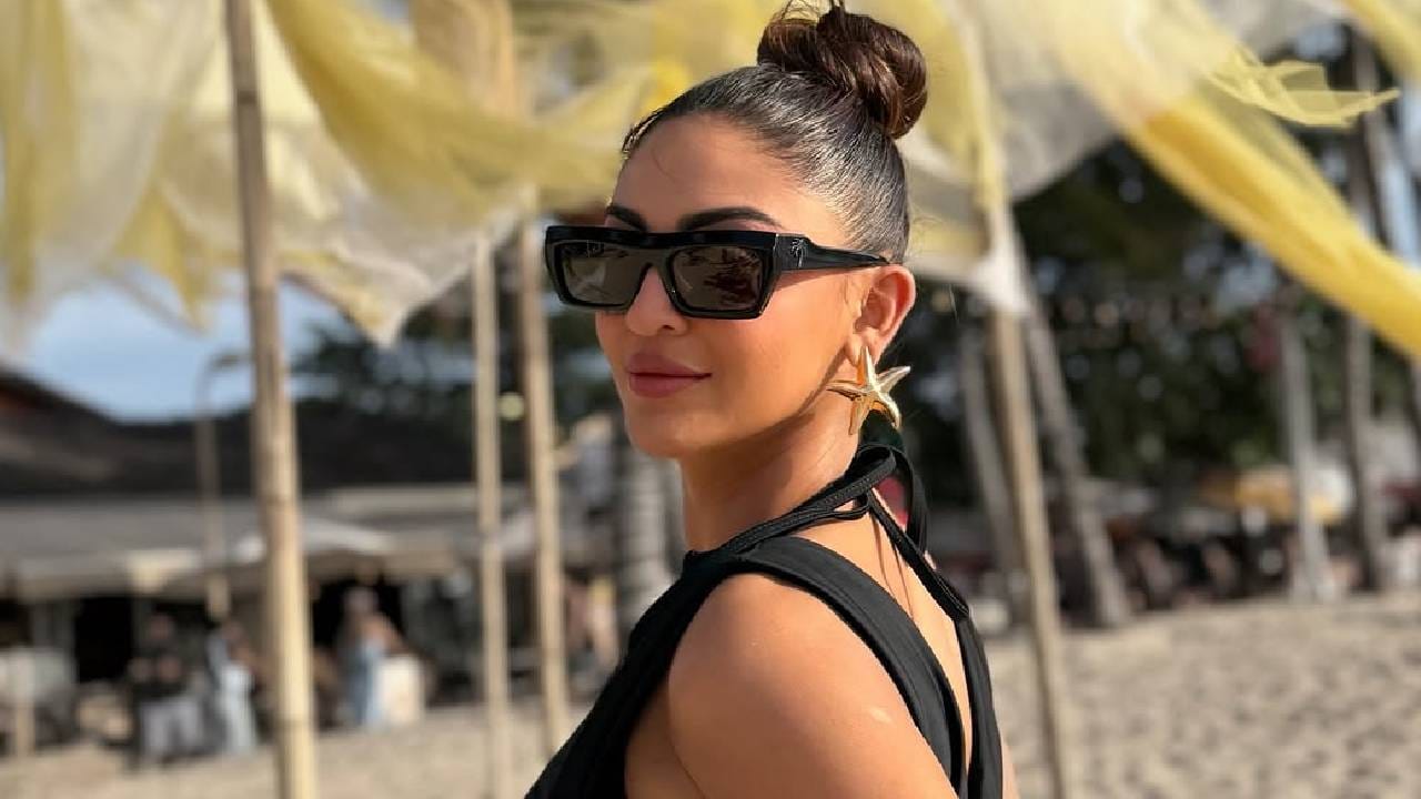 'फिल्मीबीट'ला दिलेल्या मुलाखतीत क्रिस्टल तिच्या लव्ह लाइफबद्दल मोकळेपणे व्यक्त झाली. "प्रेमाच्या बाबतीत माझ्यासाठी फक्त तीन गोष्टी महत्त्वाच्या आहेत. प्रामाणिकपणा, निष्ठा आणि कम्पॅनियनशिप. जर या तीन गोष्टी नसतील तर त्या प्रेमाला काही अर्थ नाही", असं ती म्हणाली. 
