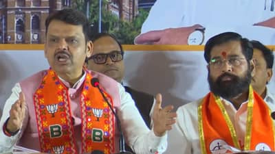 लाडक्या बहिणींना लॉटरी, महायुतीच्या वचननाम्यात तीन मोठ्या घोषणा, कसा मिळणार फायदा?