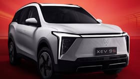 फक्त 5 लाख रुपयांचे डाउन पेमेंट, ‘ही’ 7-सीटर इलेक्ट्रिक SUV घरी न्या.