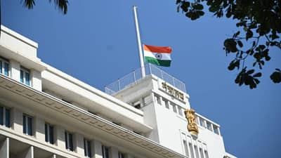 Ajit Pawar: अजितदादांची अकाली एक्झिट, राज्यात दुखवटा; शाळा सुरू असतील की बंद?