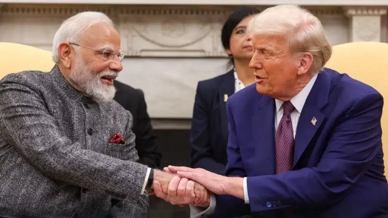 भारत-अमेरिका व्यापार करार : भारत-अमेरिका व्यापार कराराबद्दल माध्यमांशी बोलताना ट्रम्प म्हणाले, "मला तुमचे पंतप्रधान नरेंद्र मोदी यांचा खूप आदर आहे. ते एक अद्भुत माणूस आहेत आणि माझे मित्र आहेत.