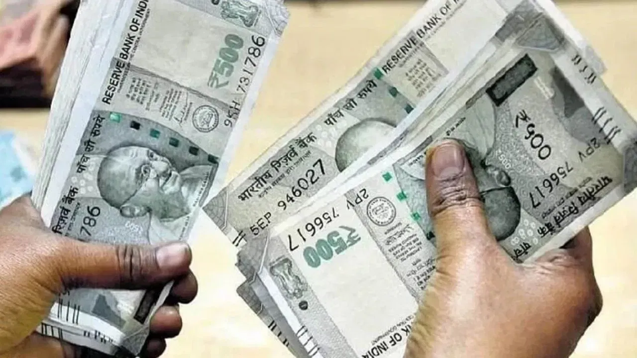 6 चा अर्थ : जर तुमच्यावर कुटुंबाची जबाबदारी असेल, तर तुमच्या मासिक खर्चाच्या किमान 6 पट रक्कम राखीव असणे आवश्यक आहे. यामुळे 6 महिन्यांपर्यंत तुमचे आयुष्य विनाअडथळा चालू शकते.