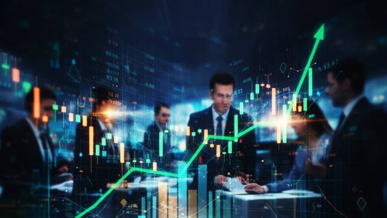 मल्टिबॅगर स्मॉल कॅप स्टॉक A B Infrabuild च्या शेअरच्या किंमतीत आज पुन्हा 4.5 टक्क्यांची तेजी दिसून आली. कंपनीच्या शेअरचा भाव दोन आठवड्यात 19.7 रुपयांवर पोहचला. कंपनीला विविध ठिकाणावरून ऑर्डर मिळत असल्याने या शेअरचा भाव वधारला आहे. हा शेअर अजून किती धावणार याच्याकडे गुंतवणूकदारांचे लक्ष लागले आहे.