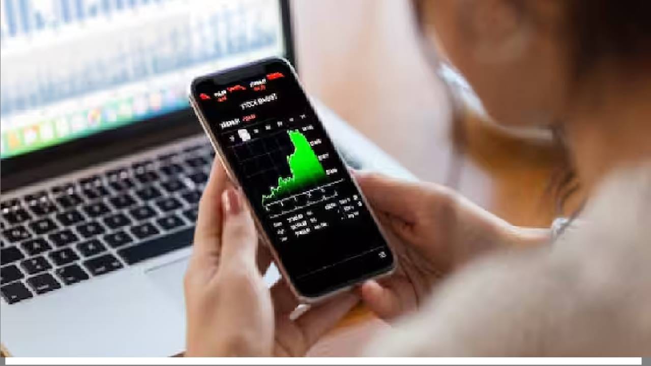 डिस्क्लेमर : टीव्ही 9 मराठी कुठल्याही स्टॉक, म्युच्युअल फंड, आयपीओमध्ये गुंतवणूक करण्याचा सल्ला देत नाही. येथे केवळ त्याची माहिती देण्यात आली आहे. गुंतवणुकीपूर्वी तज्ज्ञाचा, आर्थिक सल्लागाराचा सल्ला आवश्य घ्या.