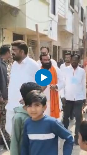 आमदार बालाजी पाटील कल्याणकरांची मतदान केंद्रांना भेट.