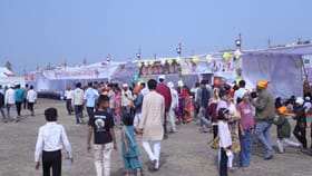 नांदेड : सेवा, समता आणि बंधुत्वाचा संदेश देणारी लंगर सेवा.