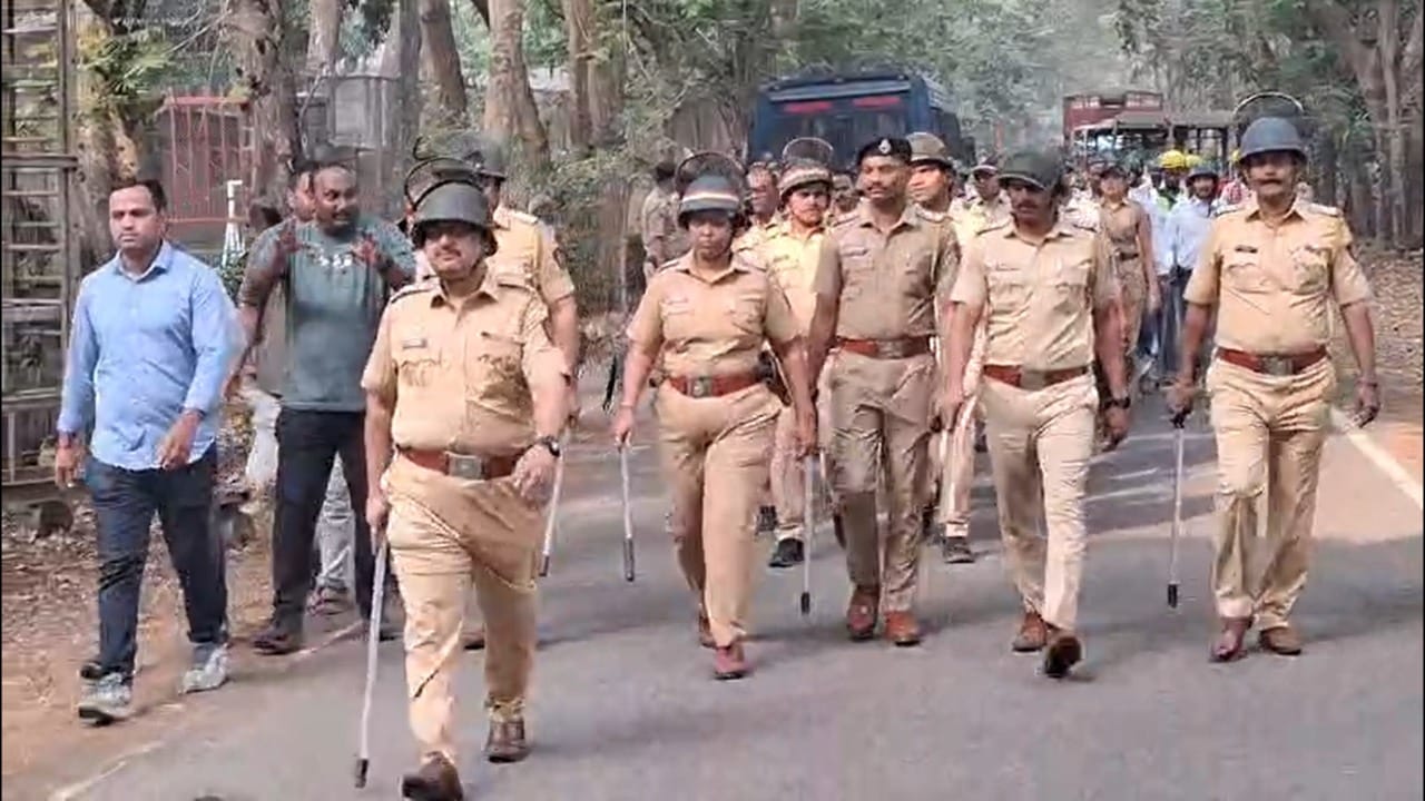 संजय गांधी राष्ट्रीय उद्यानाच्या हद्दीतील वाढती अतिक्रमणे आणि पर्यावरणाचा ऱ्हास थांबवण्यासाठी ही कारवाई अत्यंत महत्त्वाची असल्याचे वन विभागाकडून सांगण्यात येत आहे.