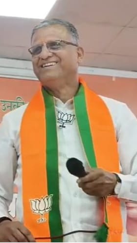 Nashik: कार्यकर्त्यांनी भेट दिलेल्या गाजराचा हलवा बनवून खाल्ला अन् प्रचाराला लागलो,सुनील केदार यांच्या वक्तव्याने एकच हशा !.