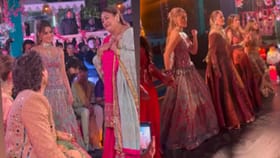 लहान बहिणीच्या लग्नात कृति सेननचा जलवा, लहंग्यामधील लुकने आणि डान्सने.