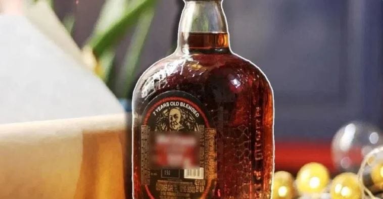 हिवाळ्यात मद्यप्राशन केले की शरीराला उबदार वाटते, असा दावा केला जातो. त्यामुळेच अनेकजण कडाक्याच्या थंडीत लोक रम हे मद्य आवर्जून पितात. परंतु या रममध्येही एक विशेष रम फारच लोकप्रिय आहे. हा ब्रँड 71 वर्षांपासून आजही तेवढाच चर्चेत आणि प्रसिद्ध आहे. 