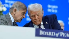 पाकिस्तान प्रचंड मोठ्या संकटात, डोनाल्ड ट्रम्प यांना खुश करणे पडले....