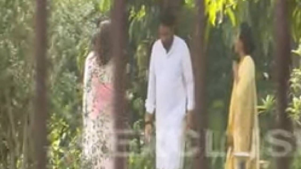 सुनेत्रा पवार यांच्या शपथविधीची कल्पना नाही असं शरद पवार बोलल्यानंतर दोन तासांच्या आत पार्थ पवार शरद पवारांच्या निवासस्थानी पोहोचले. पार्थ पवारांनी शरद पवारांची मनधरणी करण्याचा प्रयत्न केला. पार्थ यांनी शरद पवार, सुप्रिया सुळेंसोबत चर्चा केली. पार्थ पवारांनी शरद पवारांना शपथविधीचं निमंत्रण दिलं.