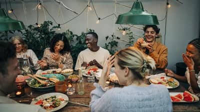 दोस्ताने शब्द दिला पण पार्टी दिलीच नाही, मग कोर्टात खेचता येणार का? वाचा कायदा काय सांगतो?