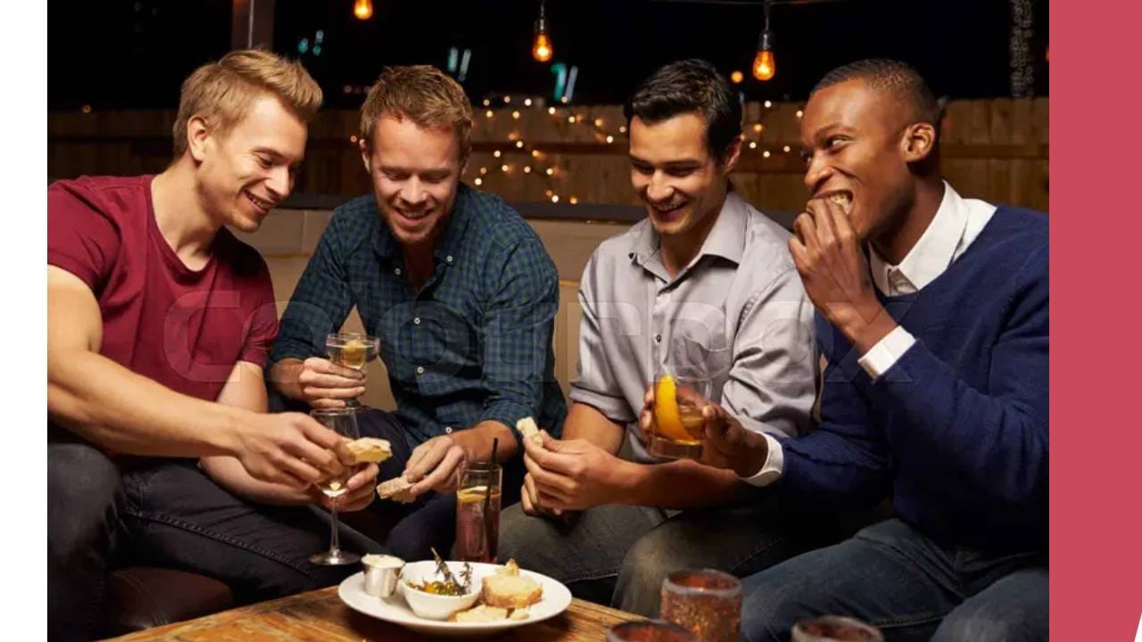 इंडियन कॉन्ट्रॅक्ट ॲक्ट 1872 मध्ये अशा जुजबी आश्वासनाला अर्थातच थारा नाही. दोन मित्रांमधील पार्टीचे आमंत्रण जर लिखीत असेल तर मग त्याला काही कायदेशीर आधार मानल्या जाईल. पण जर करार तोंडी असेल तर ते सोशल ॲग्रिमेंट ठरते. तो कायदेशीर मामला ठरत नाही. 