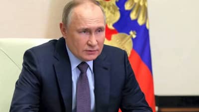 मोठी बातमी! जग तिसऱ्या महायुद्धाच्या उंबरठ्यावर, पुतिन यांचा संयम सुटला, रशिया या 2 बलाढ्य राष्ट्रांवर करणार अण्वस्त्र हल्ला