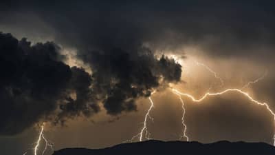 थंडीच्या लाटेसह अवकाळी पावसाचा इशारा, अलर्ट जारी, पुढील 24 तास...