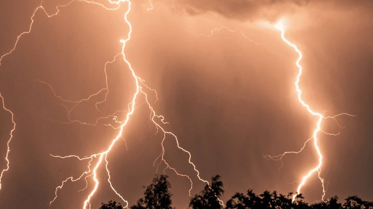 राज्यावर संकट! अवकाळी पावसाचा थेट इशारा, ढगाळ वातावरणासह... राज्यावर संकट! अवकाळी पावसाचा थेट इशारा, ढगाळ वातावरणासह...