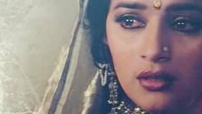 15 दिवसांमध्ये लिहिली चित्रपटाची कहाणी, ठरला ब्लॉकबस्टर, 37 वर्षांपूर्वीच्या या चित्रपटाची कमाई पाहून....