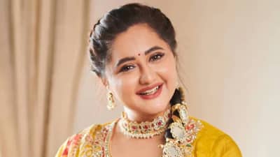 घटस्फोटाच्या 10 वर्षांनंतर रश्मी देसाई दुसऱ्या लग्नाच्या तयारीत? जोडीदाराबद्दल म्हणाली..