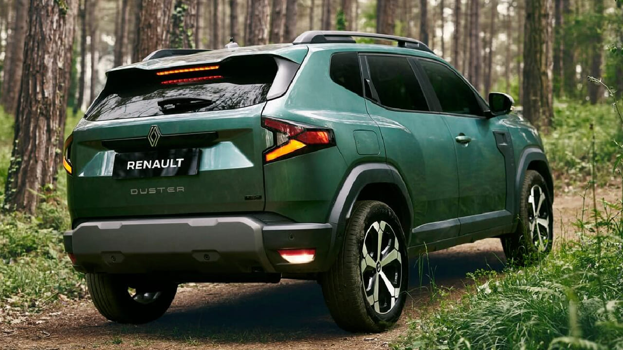 नव्या डस्टरमध्ये TCe 160 आणि TCe 100 असे दोन टर्बो पेट्रोल इंजिन पर्याय देण्यात आले आहेत. याशिवाय, भारतात प्रथमच E-Tech 160 स्ट्रॉंग हायब्रिड इंजिन सादर करण्यात आले आहे. हे 1.8 लिटर इंजिन आणि 1.4 kWh बॅटरीसह येते. 