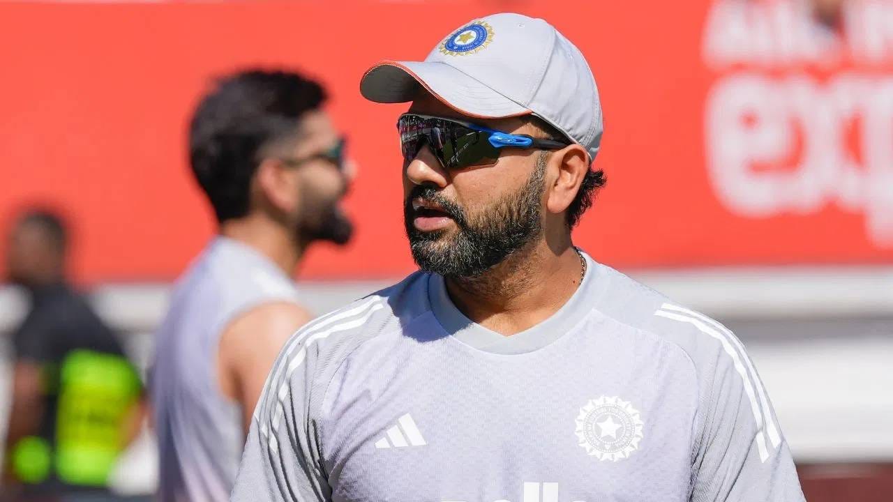 रोहित शर्माच्या नेतृत्वात भारताने टी20 वर्ल्डकप आणि चॅम्पियन्स ट्रॉफी जिंकली आहे.  2024 टी20 वर्ल्डकप आणि 2025 चॅम्पियन्स ट्रॉफी भारताने जिंकली. आता त्याचं लक्ष्य वनडे वर्ल्डकप 2027 स्पर्धेकडे आहे. (PHOTO CREDIT- PTI)