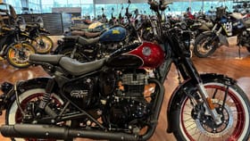 Royal Enfield ची ही बाईक अपडेट्सह लॉन्च, किंमत, फीचर्स जाणून घ्या.