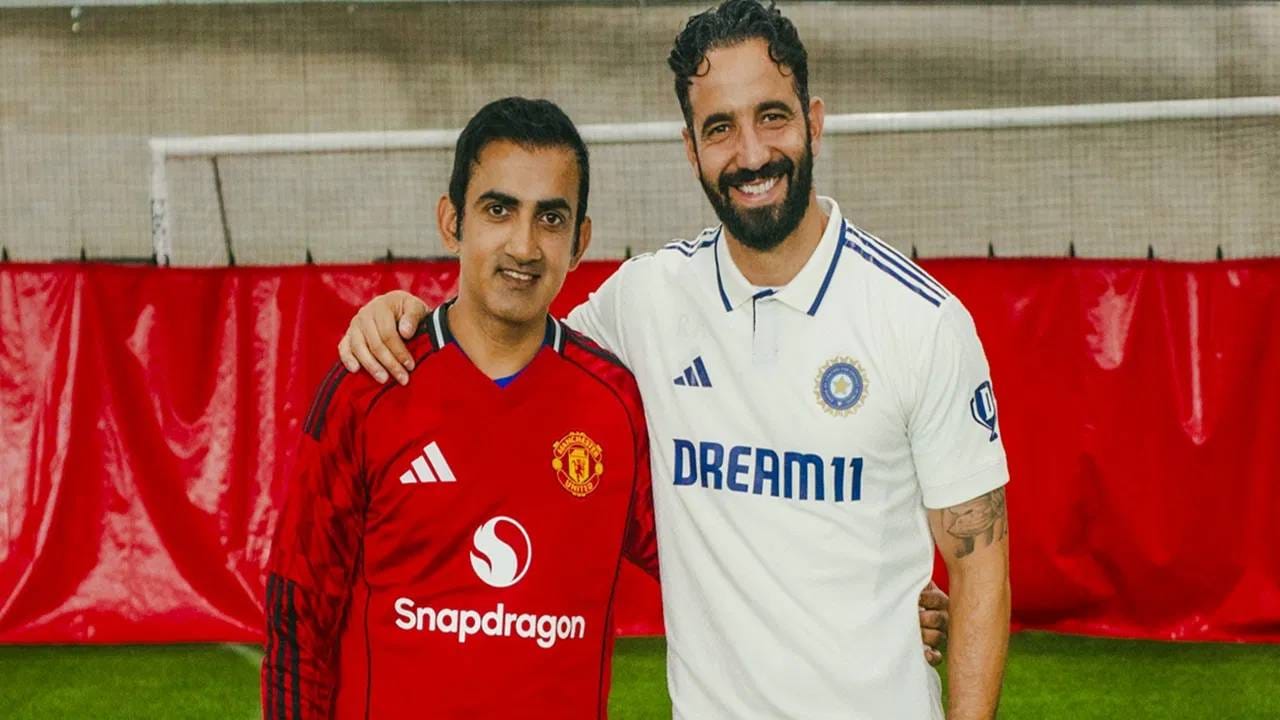 रुबेन अमोरिमने नोव्हेंबर 2024मध्ये मॅन्चेस्टर यूनाईटेडमध्ये रूजू झाला होता. क्लबकडे त्यांचा एक वर्षांचा करार वाढवण्याचा पर्याय होता. पण अमोरिम यांच्या कार्यकाळात काही चांगली कामगिरी नव्हती. त्यामुळे त्यांना पदावरून दूर केलं. (Photo: Getty Images)