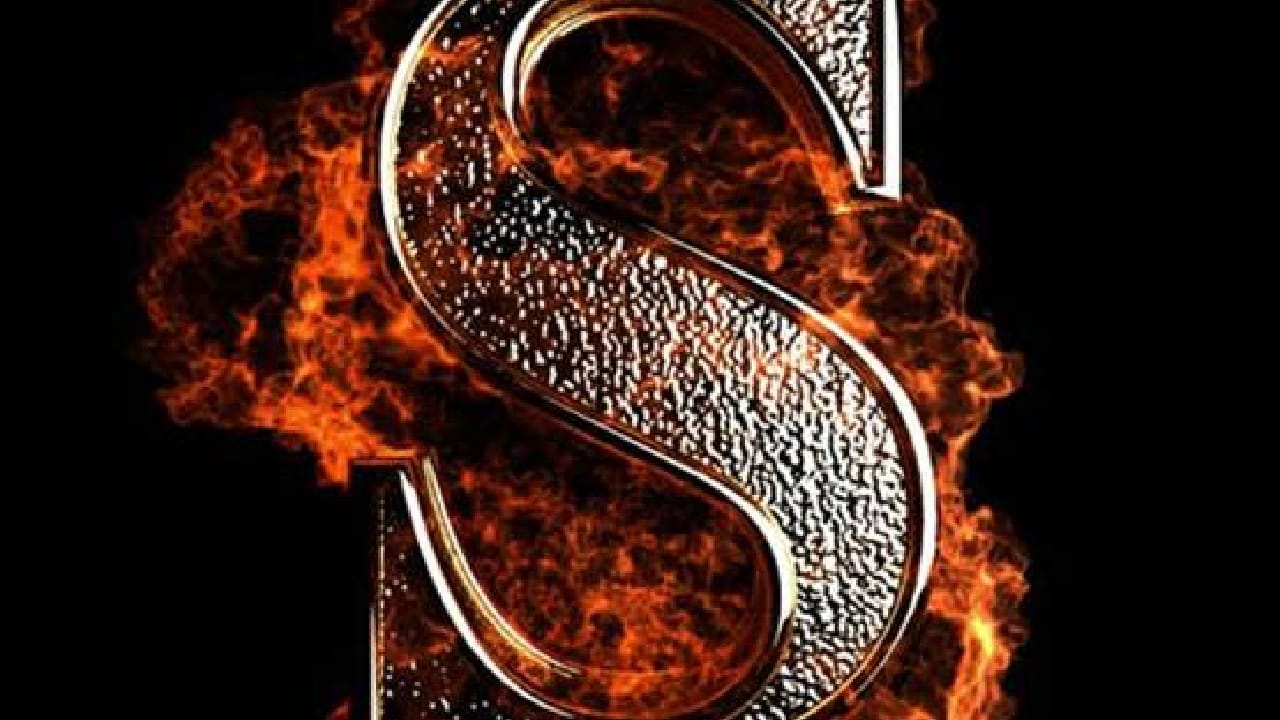 ‘S’ नावाचे लोक स्वभावाने रोमँटिक असतात. आपल्या जोडीदारावर ते मनापासून प्रेम करतात आणि त्याला आनंदी ठेवण्यासाठी प्रयत्नशील असतात. नात्यांबाबत हे लोक अतिशय गंभीर आणि भावूक असतात.