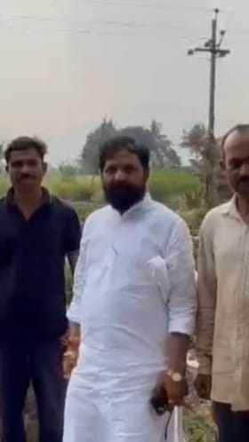 मंत्री गोगावलेंनी घेतली स्ट्रॉबेरी उत्पादकांची भेट