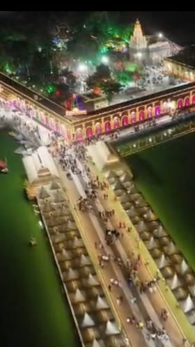 रोषणाईने उजळला सिद्धरामेश्वर मंदिर परिसर! ड्रोनद्वारे टिपलेले विहंगम दृश्य.