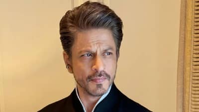 शाहरुख खान गद्दार त्याला बांगलादेशात पाठवा... अभिनेत्याचा तो मोठा निर्णय, लोकांमध्ये संतापाची लाट, थेट