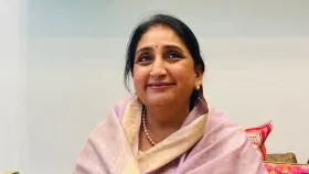 सर्वात मोठी बातमी! सुनेत्रा पवार यांच्यावर या 3 खात्यांची जबाबदारी.