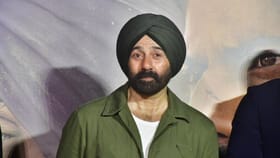 सनी देओलकडे किती संपत्ती? 'बॉर्डर 2'नंतर होणार मालामाल?.