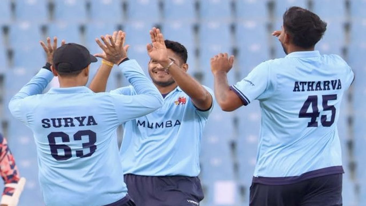 VHT 2025-26: क्वार्टर फायनलसाठी 8 संघ फिक्स, मुंबईसमोर कुणाचं आव्हान, जाणून घ्या VHT 2025-26: क्वार्टर फायनलसाठी 8 संघ फिक्स, मुंबईसमोर कुणाचं आव्हान, जाणून घ्या