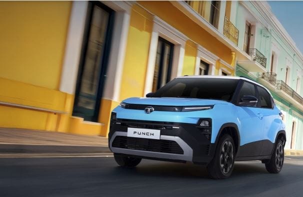 त्यानंतर तुम्ही उरलेल्या 5,03,100 रुपयांचे कार लोन केल्यास तुम्हाला फक्त 10,443 रुपयांचा ईएमआय भरावा लागू शकतो. तुम्ही या कर्जाची पाच वर्षांची फेड घेतल्यास तुम्हाला फक्त 10,443 रुपये ईएमआय भरावा लागेल. या कर्जावर तुमचे एकूण 1,23,480 रुपये व्याज जाईल.  