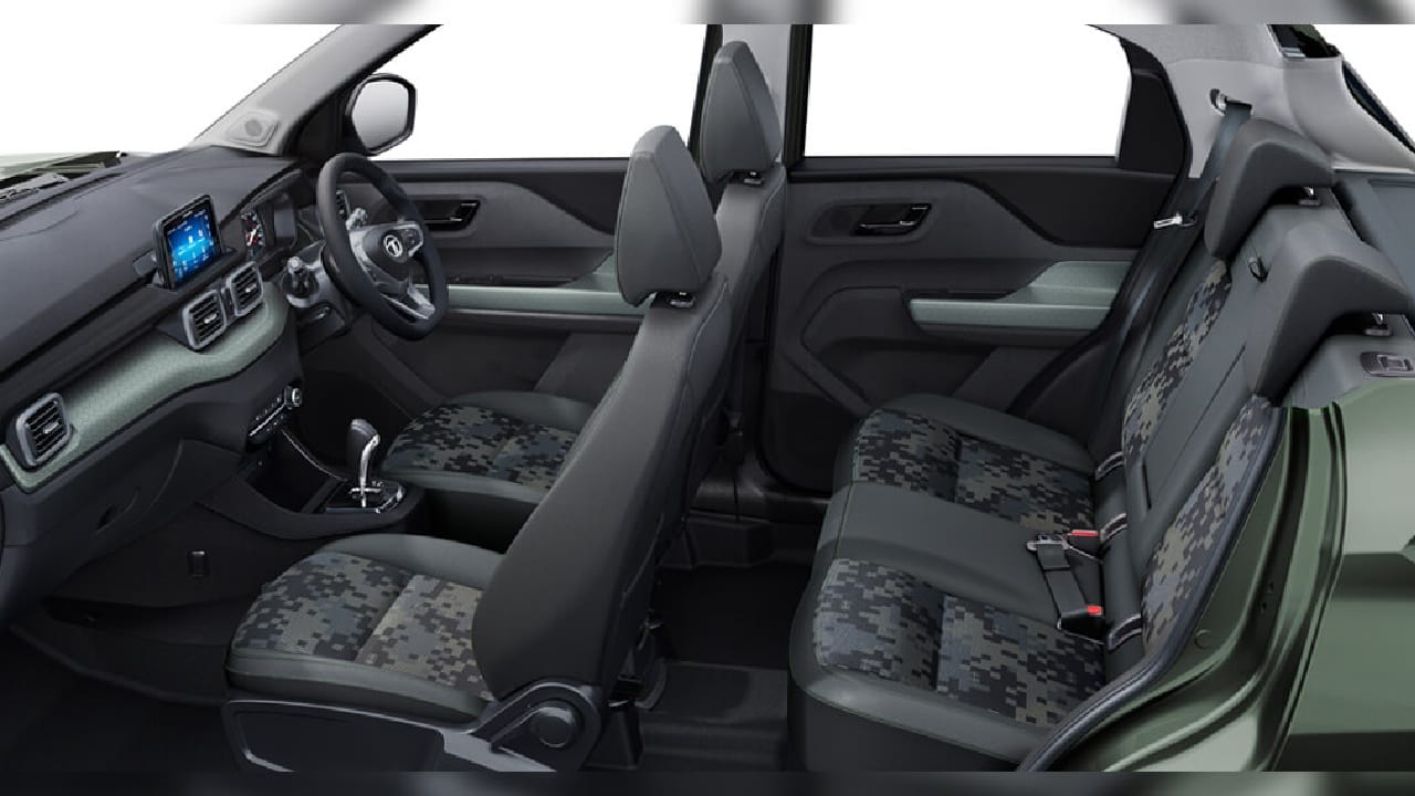 भारतात मायक्रो SUV सेगमेंटची लोकप्रियता झपाट्याने वाढत आहे. टाटा पंच ही कार या सेगमेंटमधील सर्वात मोठी विजेती ठरली आहे. वर्षभरात या कारच्या 1.73 लाख युनिट्सची विक्री झाली आहे. भारतीय बाजारात टाटा पंचची एक्स-शोरूम किंमत 5.49 लाख रुपयांपासून सुरू होते.