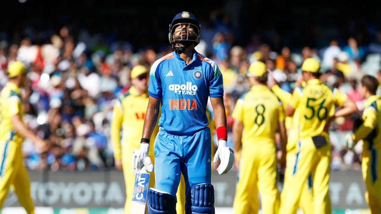 श्रेयस अय्यरचं फिटनेस पाहता त्याला संघात स्थान दिलं नाही. इतकंच काय तर संघात मोहम्मद सिराजला स्थान दिलं आहे. पण मोहम्मद शमीला डावललं आहे. खरं तर सध्याचा शमीचा फॉर्म पाहता संघात स्थान मिळेल अशी चर्चा आहे. (फोटो-पीटीआय)