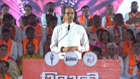 अजित पवारांना लाथ मारून हकलून द्या, नाही तर.., ठाकरेंनी भाजपला ठणकावलं.