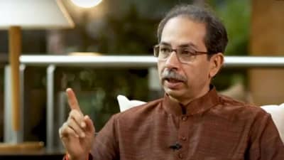 मोठी बातमी! महापालिका निवडणुकीपूर्वीच गेम फिरला; ठाकरे गटाला मोठा धक्का, भाजपच्या विजयाचा मार्ग सोपा