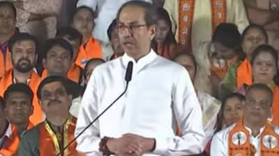 अरे आमची पोरं कशाला पळवता... त्या मोहन भागवतांचं तरी ऐका... उद्धव ठाकरे यांची खणखणीत टोलेबाजी