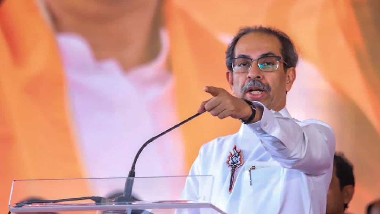 Uddhav Thackeray | रिकाम्या खुर्च्या मतदान कशा करू शकतात? उद्धव ठाकरेंचा महायुतीला सवाल