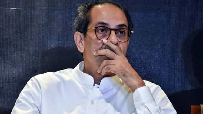ज्याची शक्यता नव्हती तेच घडलं... प्रचाराच्या शेवटच्या दिवशीच उद्धव ठाकरेंना सर्वात मोठा धक्का, दोन जणांचा जय महाराष्ट्र