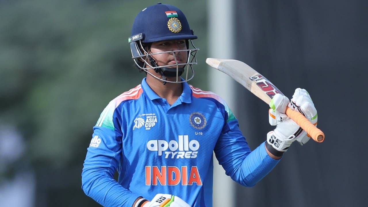 वैभव सूर्यवंशीला हा विक्रम मोडण्याची पहिली आणि शेवटची संधी आहे. कारण बीसीसीआयच्या नियमानुसार अंडर 19 वर्ल्डकप खेळण्याची संधी फक्त एकदाच दिली जाते. वैभवचा सध्याचा फॉर्म पाहता साखळी फेरीतच ही संख्या गाठू शकतो.  (Photo- BCCI Twitter)