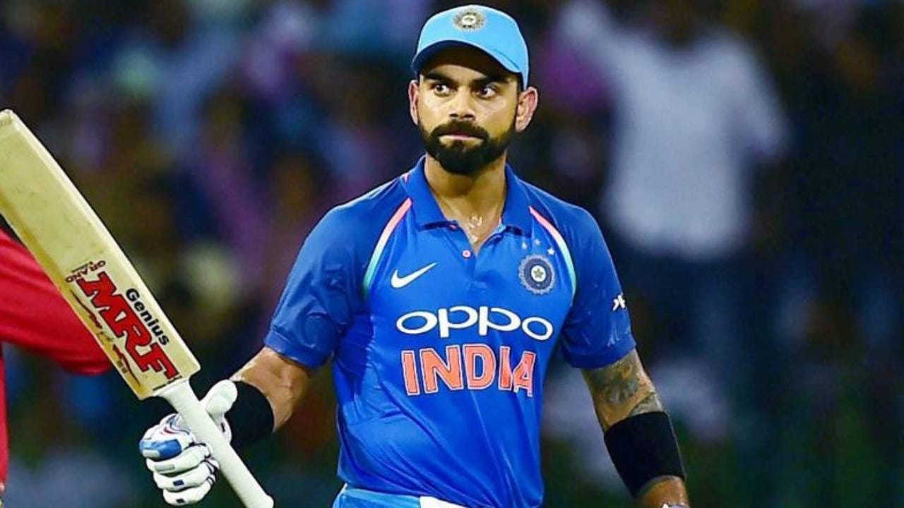 विराट कोहली याने आंतरराष्ट्रीय क्रिकेटमध्ये 27975 धावा केल्या आहेत. यात कसोटी, वनडे आणि टी20 आंतरराष्ट्रीय सामन्यातील धावा आहे. विराट कोहलीला 28 धावा गाठण्यासाठी फक्त 25 धावांची गरज आहे. (Photo- PTI)